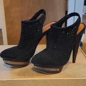 Elizabeth and James Black Heels, Size 6.5